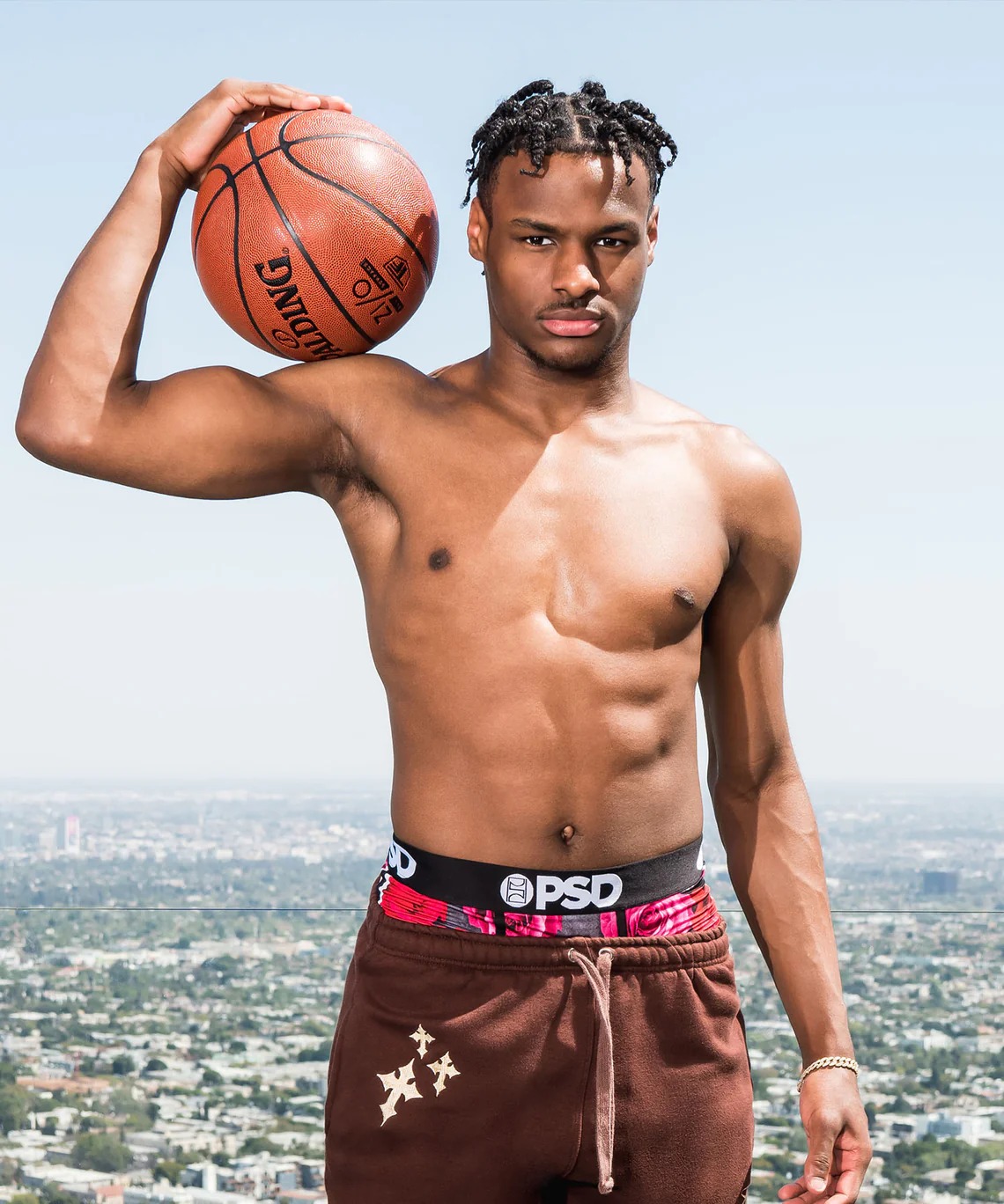 Image in @MarioNawfal's post: 🚨BREAKING: LEBRON JAMES’ SON SUFFERS CARDIAC ARREST
LeBron James's son, Bronny, has suffered a car…