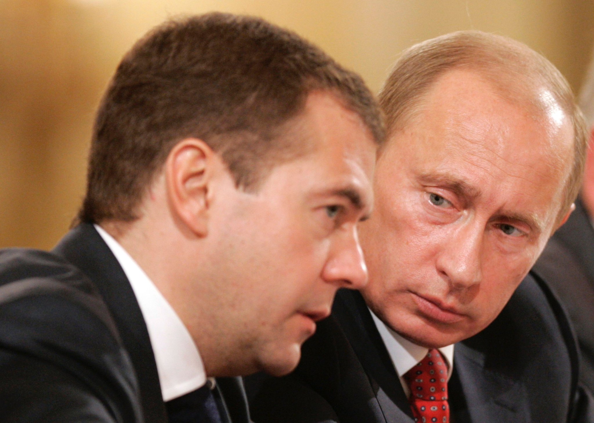 Image in @MarioNawfal's post: 🚨BREAKING: RUSSIA’S MEDVEDEV THREATENS USE OF NUCLEAR WEAPONS IF UKRAINIAN COUNTER-OFFENSIVE SUCCEE…