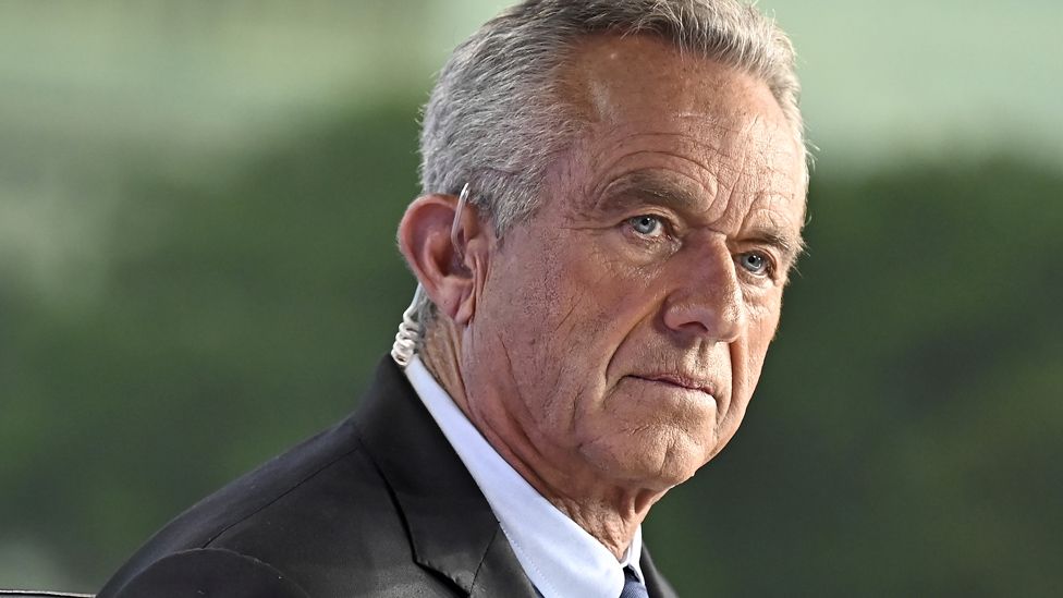 Image in @MarioNawfal's post: 🚨BREAKING: Robert F. Kennedy Jr. Assassination Scare | Heavily Armed Man Detained
A heavily armed …