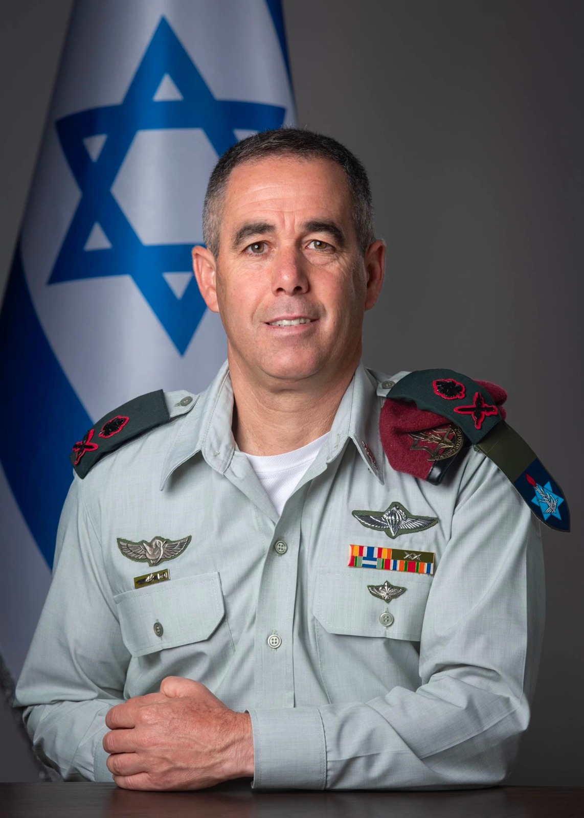 Image in @MarioNawfal's post: 🚨🚨BREAKING: Israeli Commander Nimrod Aloni has been captured by Hamas in the ongoing war.
Analyst:…