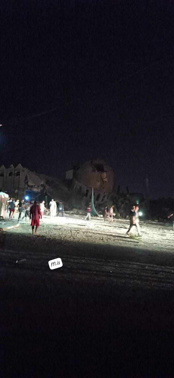 Image in @MarioNawfal's post: 🚨🚨BREAKING: Israeli aircrafts have bombed two mosques in the north and south of the Gaza Strip - 8 …