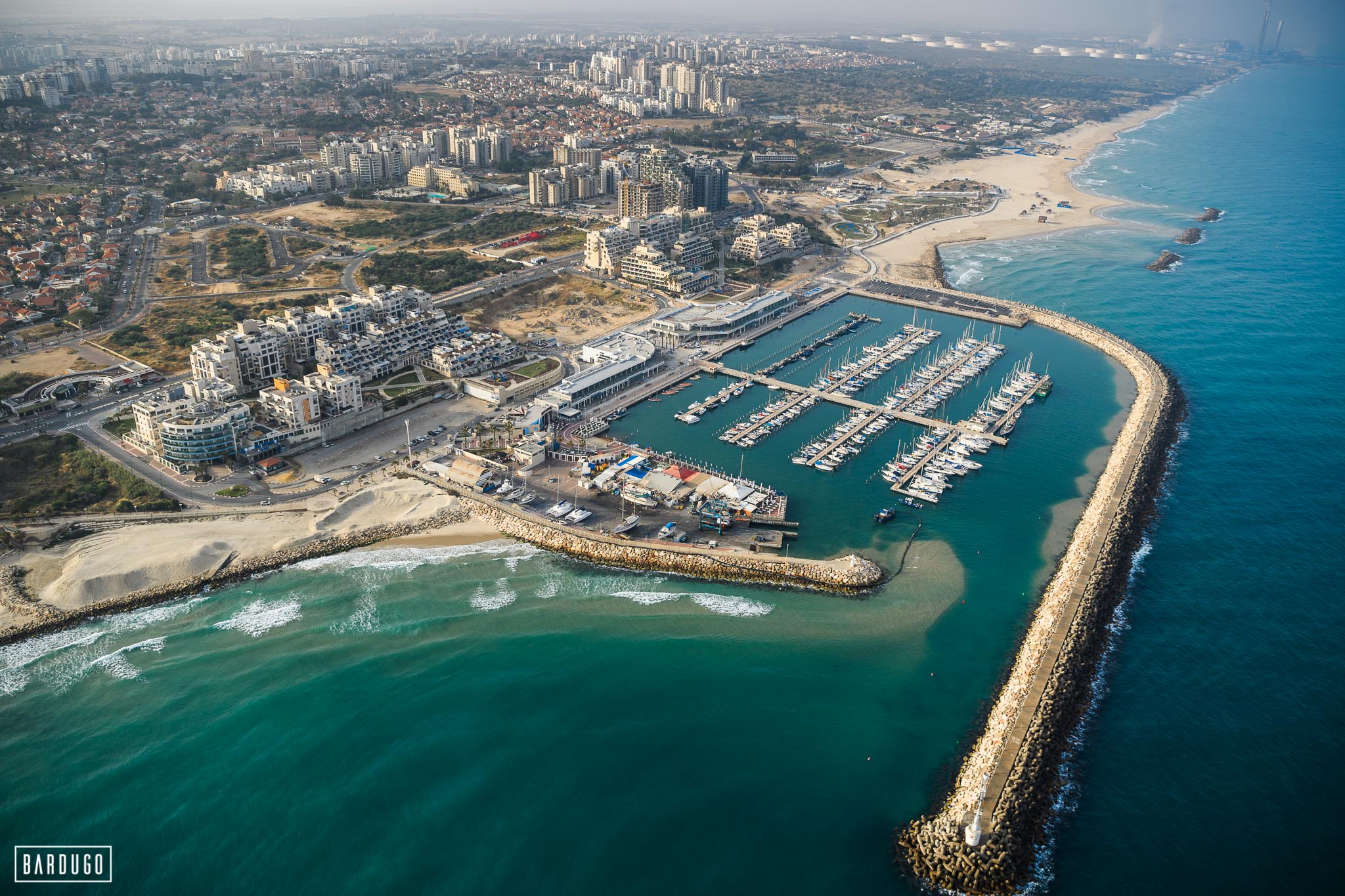 Image in @MarioNawfal's post: 🚨BREAKING: Closure of the port of Ashkelon and its oil facility as missile strikes continue from th…