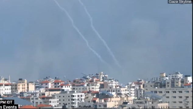 Image in @MarioNawfal's post: 🚨BREAKING: Sirens are sounding in the city of Ashdod south of Tel Aviv after rockets were fired fro…