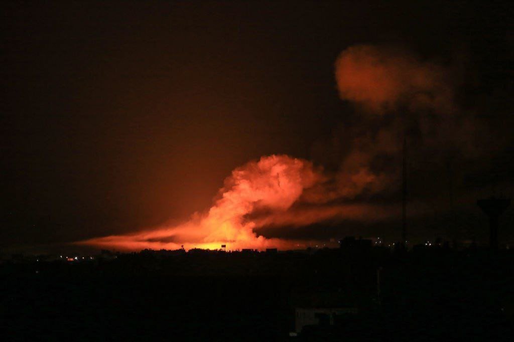Image in @MarioNawfal's post: 🚨FOOTAGE: Pictures of the intense air strike on Khan Yunis, south of the Gaza Strip.