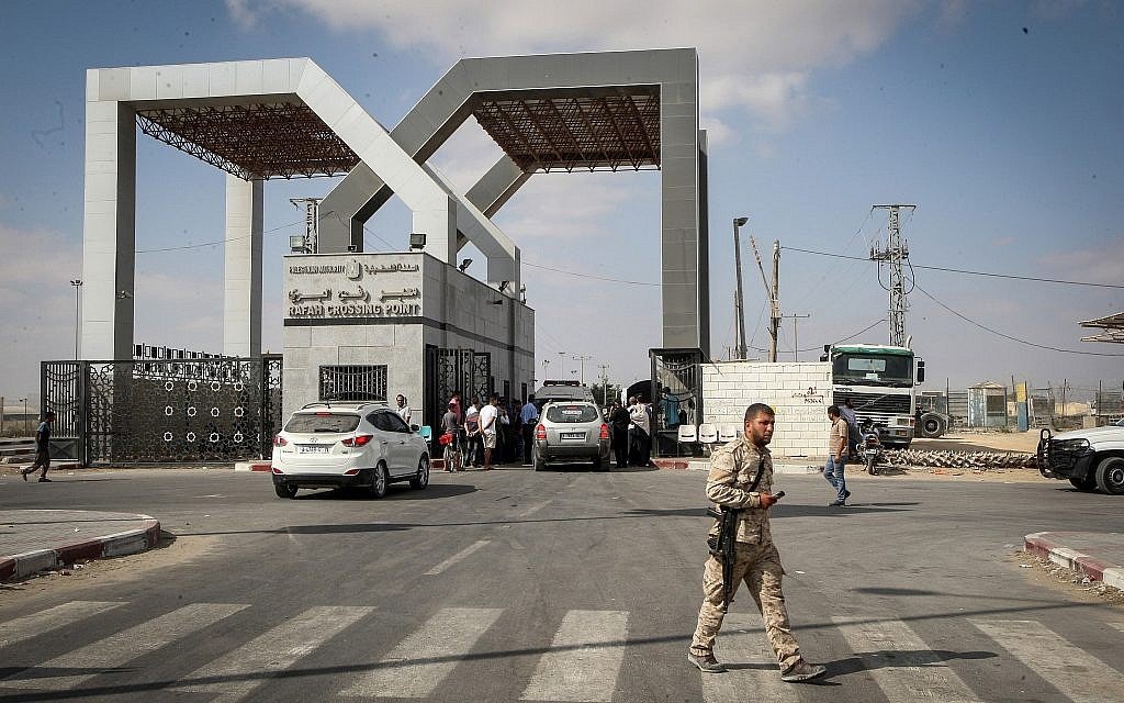 Image in @MarioNawfal's post: 🚨World Health Organization: 'Egypt will allow us to use the Rafah crossing to deliver humanitarian …