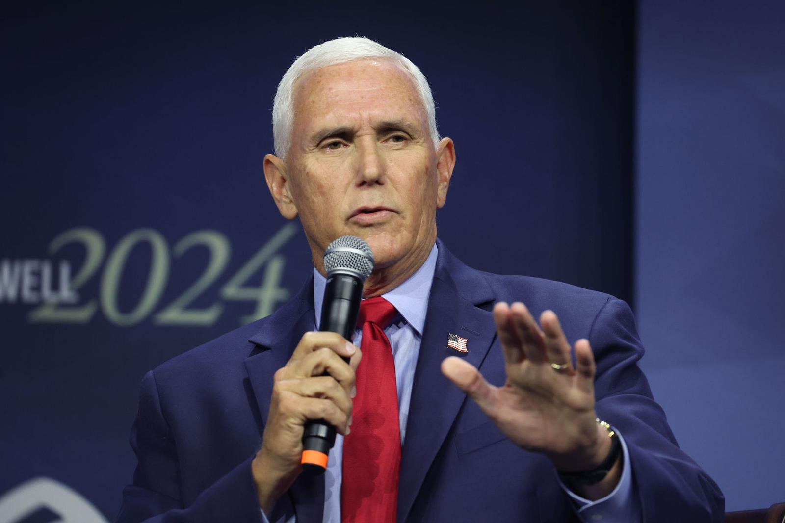 Image in @MarioNawfal's post: 🚨JUST IN - Mike Pence, former U.S. Vice President and current Republican candidate:
"If he were t…