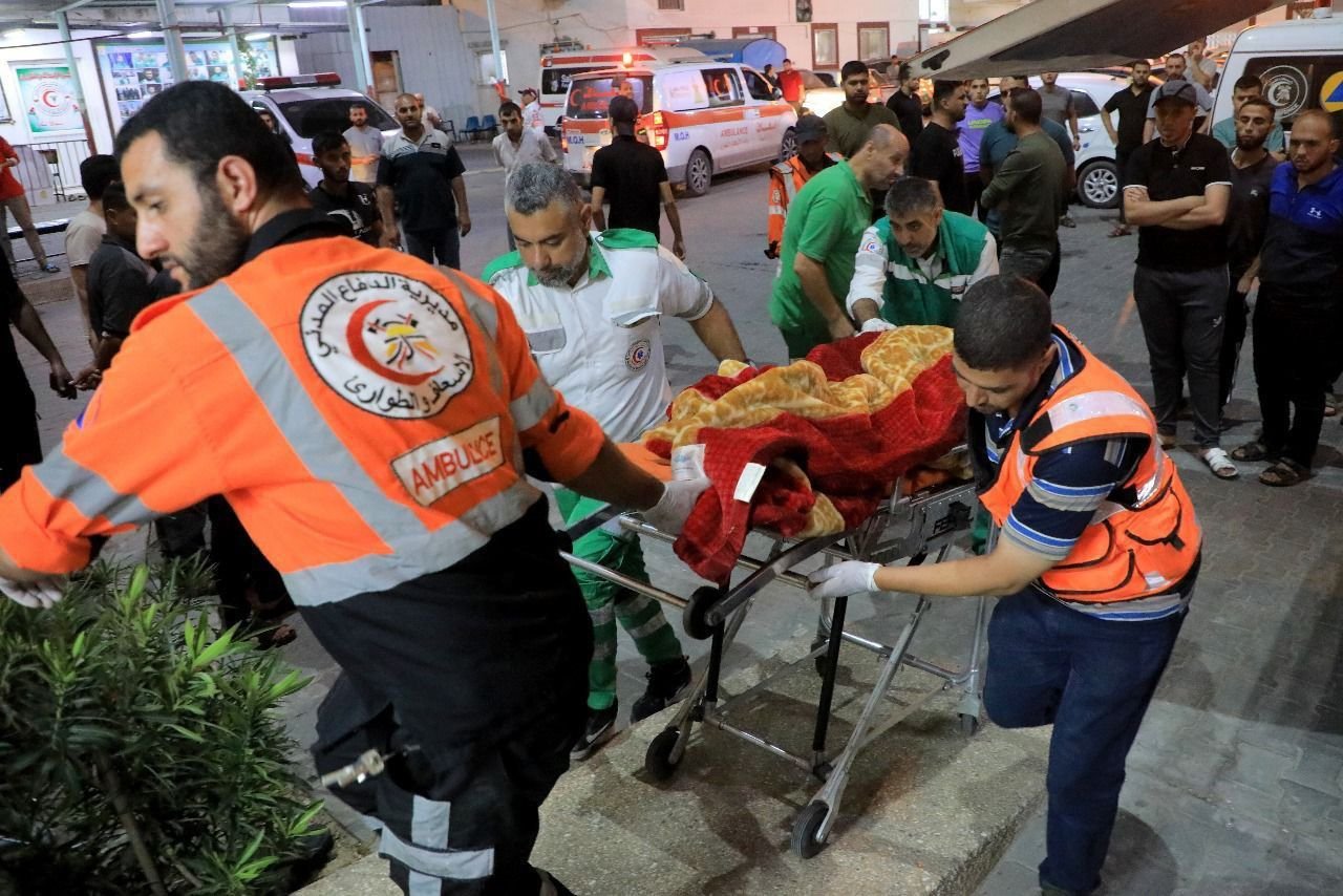 Image in @MarioNawfal's post: 🚨FOOTAGE: Civil Defense and medical teams respond to the Israeli airstrikes in Jabalia, providing a…
