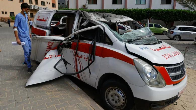 Image in @MarioNawfal's post: 🚨JUST IN - Aid workers report 'we are being completely strangled' from inside Gaza, stating that th…