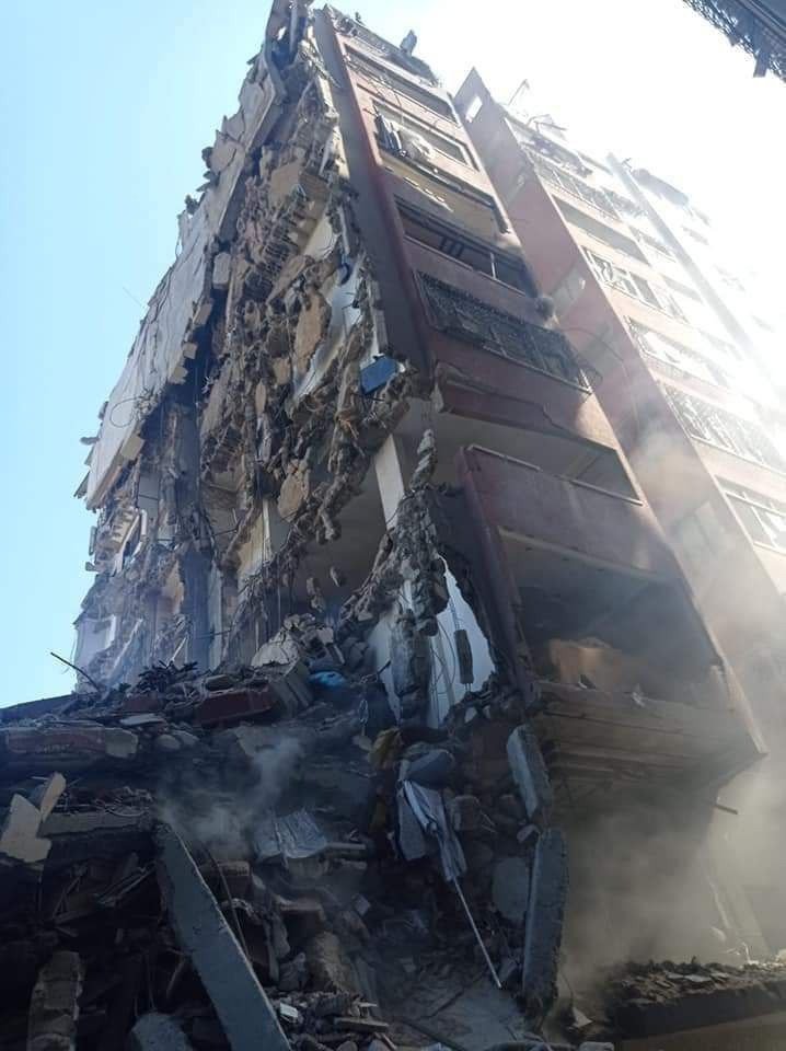 Image in @MarioNawfal's post: 🚨 FOOTAGE: Widespread destruction as a result of attacks on residential towers in northern Gaza.
…