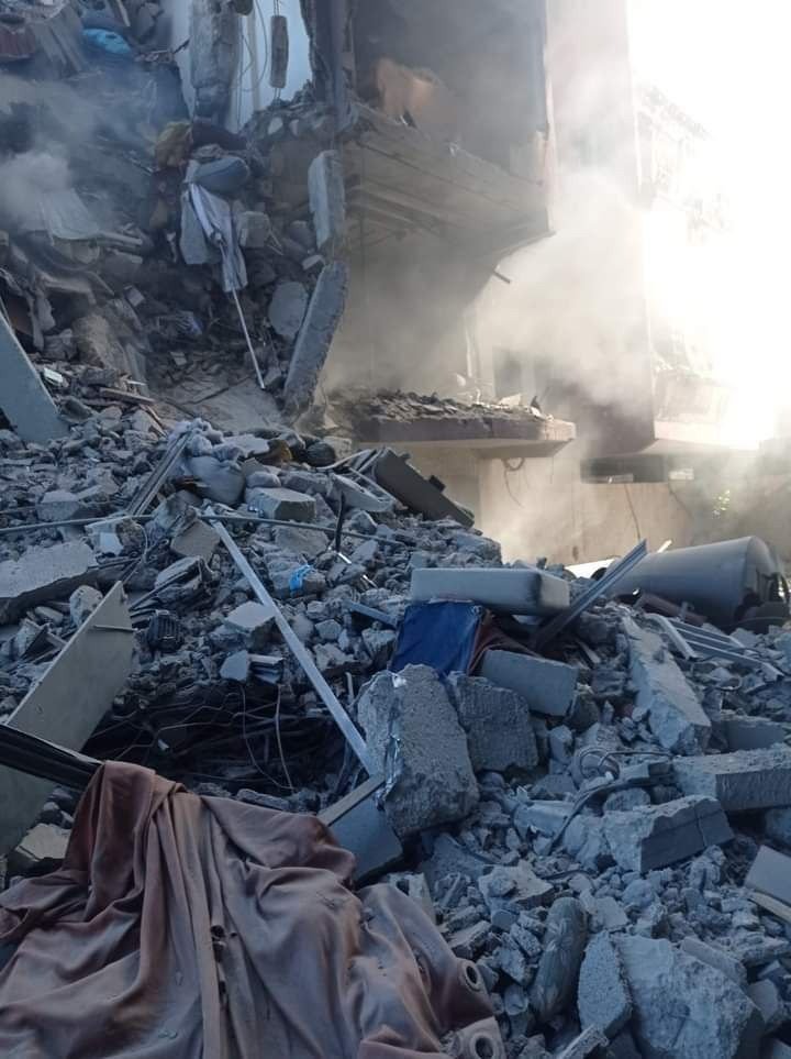 Image in @MarioNawfal's post: 🚨 FOOTAGE: Widespread destruction as a result of attacks on residential towers in northern Gaza.
…