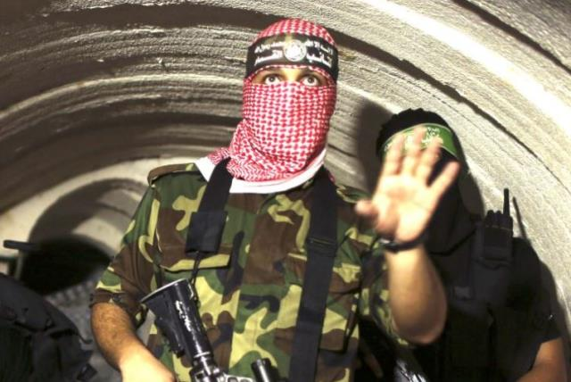 Image in @MarioNawfal's post: 🚨BREAKING: HAMAS SAYS ISRAEL DECLINED TO RECEIVE HOSTAGES
Hamas said they intended to release two …