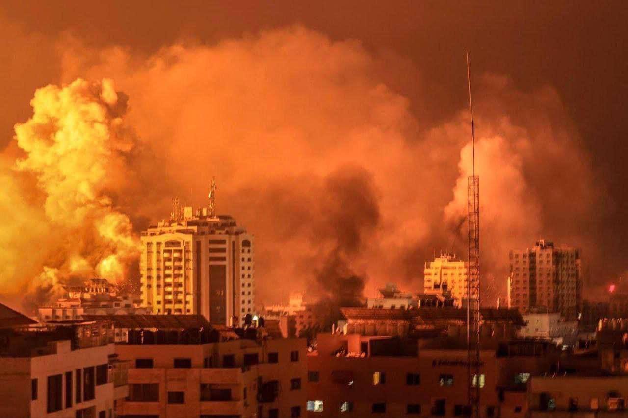 Image in @MarioNawfal's post: "THE MOST VIOLENT NIGHT IN GAZA SINCE THE BEGINNING OF THE WAR" - Bader