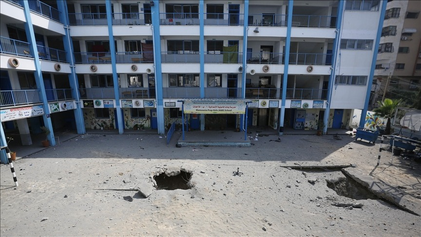 Image in @MarioNawfal's post: 🚨JUST IN: UNRWA WAREHOUSES LOOTED
UNRWA warns of "chaos" in Gaza after aid warehouses were looted.…
