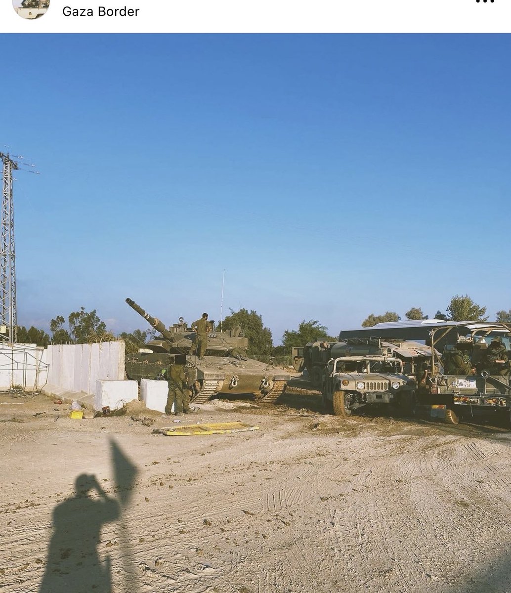 Image in @MarioNawfal's post: 🚨 DEBUNKED: The images below claim US special forces are in Israel on the Gaza Border.
The photos …