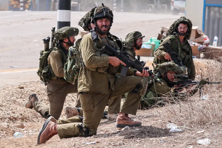Image in @MarioNawfal's post: 🚨 JUST IN: UPDATES FROM ISRAELI FORCES
- Clashes between Hamas and Israeli forces as they stormed …