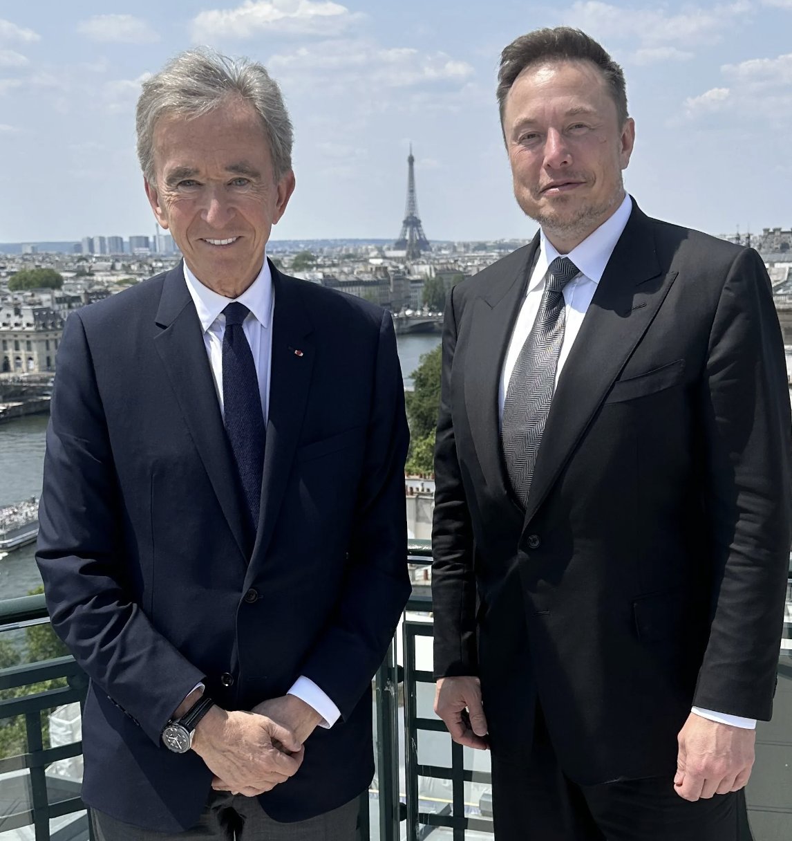 Image in @MarioNawfal's post: 🚨 New Richest Man in the World
Bernard Arnault Overtakes Elon Musk As Richest Person In The World
…
