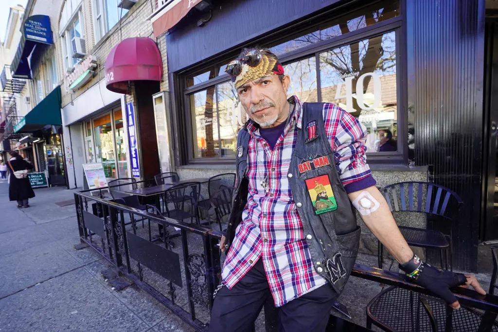 Image in @MarioNawfal's post: NYC VETERAN'S WARNING: "VIGILANTES WILL RISE IF CRIME PERSISTS"
Marine vet Alfredo Troche, after b…