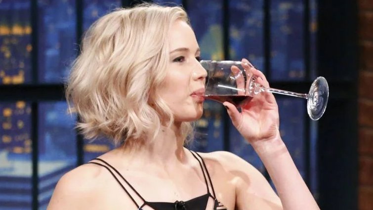 Image in @MarioNawfal's post: 🚨🇺🇸STUDY: AMERICANS ARE DRINKING… A LOT
Nearly 1 in 6 US adults are reportedly binge drinkers, wi…