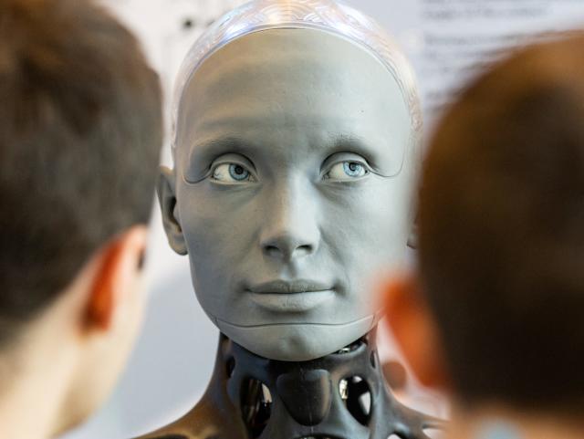 Image in @MarioNawfal's post: 🇩🇪ROBOTS CAN'T WORK ON SUNDAYS?!
In Hesse, a court ruling forces Tegut's fully automated stores to…