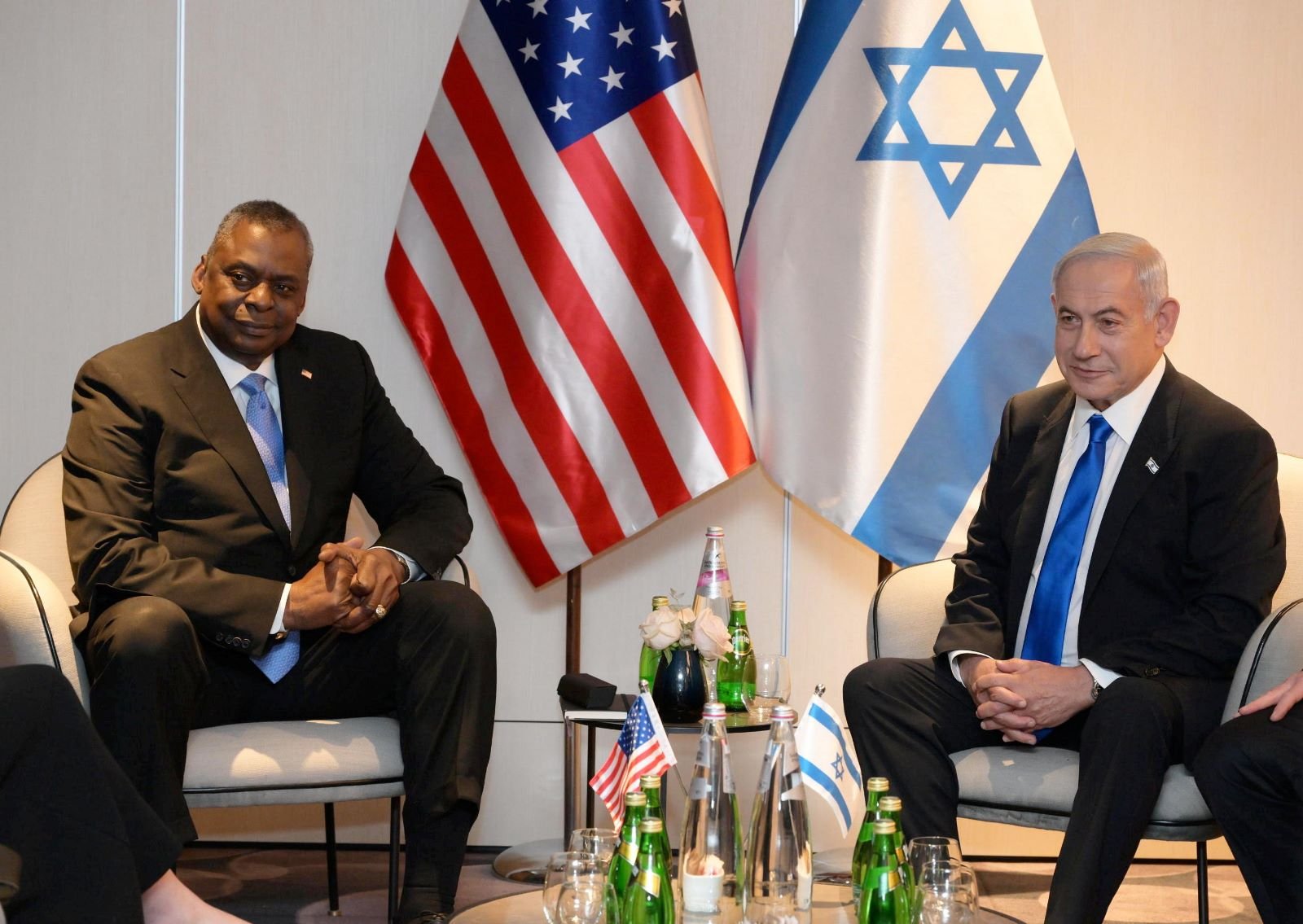 Image in @MarioNawfal's post: 🇺🇸🇮🇱 SEC. AUSTIN: WE WILL DEFEND ISRAEL AND U.S PERSONNEL
“I spoke to Israeli Minister of Defense …