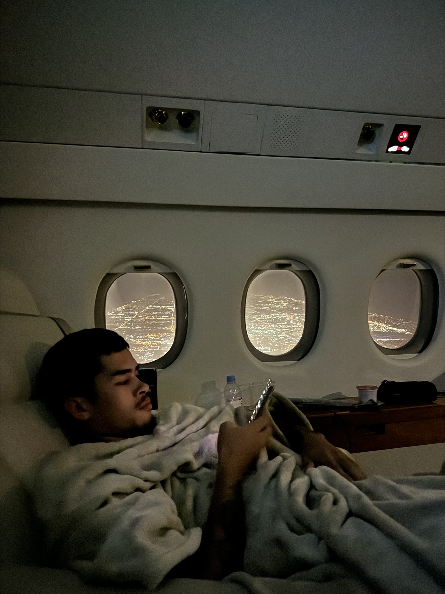 Image in @sneako's post: Wealthy off wifi
https://t.co/FTgg7mcock https://t.co/8h0mrObbSm