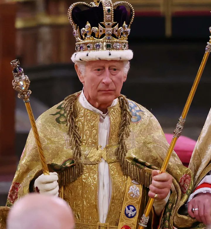 Image in @MarioNawfal's post: 🚨🇬🇧ELON CALLS FOR KING TO DISSOLVE PARLIAMENT OVER GROOMING GANGS
Elon is demanding accountability…