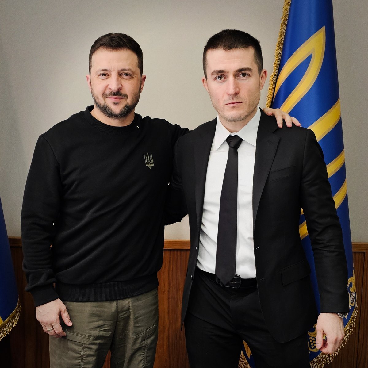 Image in @MarioNawfal's post: ZELENSKYY ON LEX FRIDMAN’S PODCAST
Lex Fridman just wrapped a 3+ hour conversation with Ukrainian …