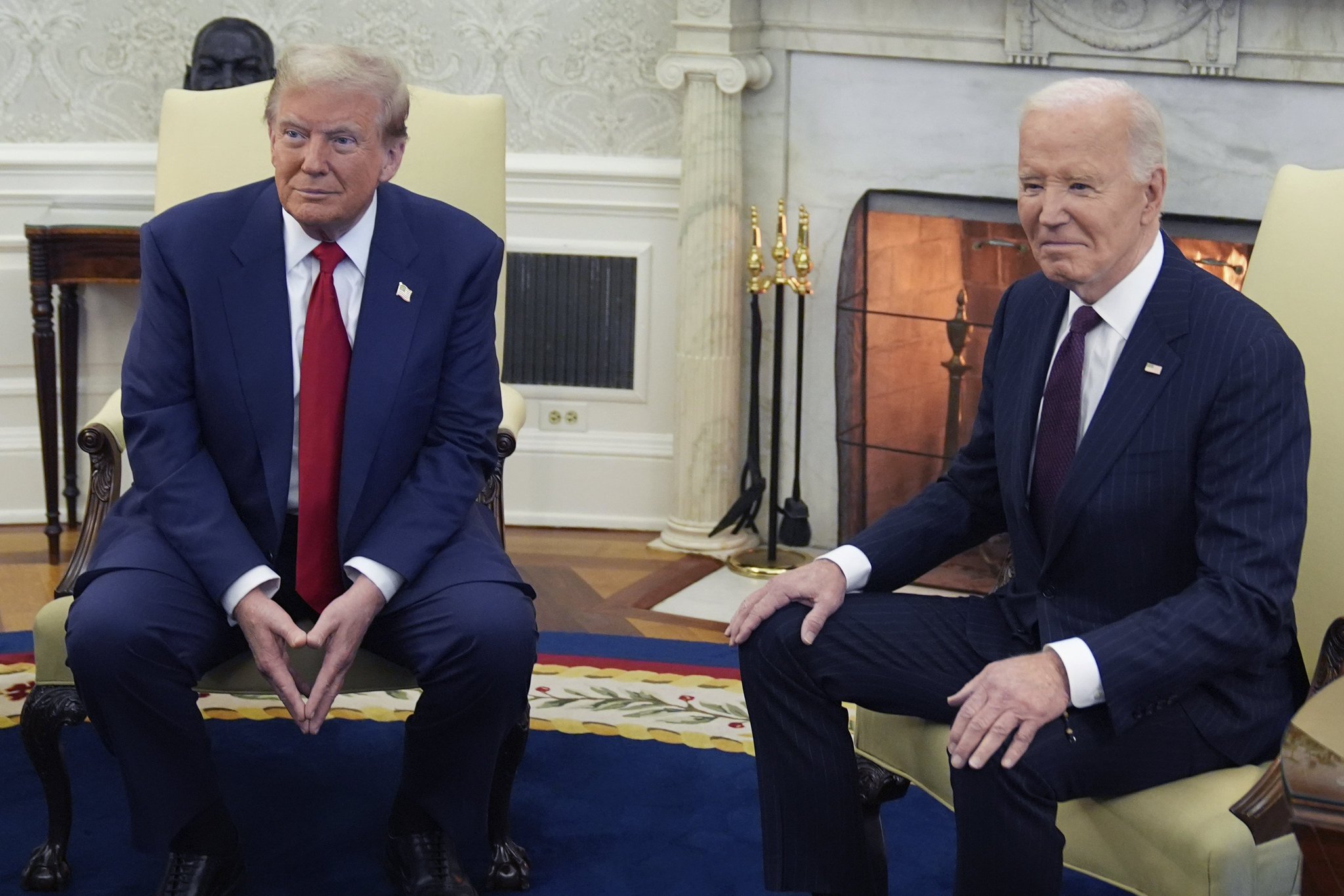 Image in @MarioNawfal's post: 🚨🇺🇸 A new Harvard/Harris poll just showed Americans prefer the economy under Biden over Trump, 52 t…