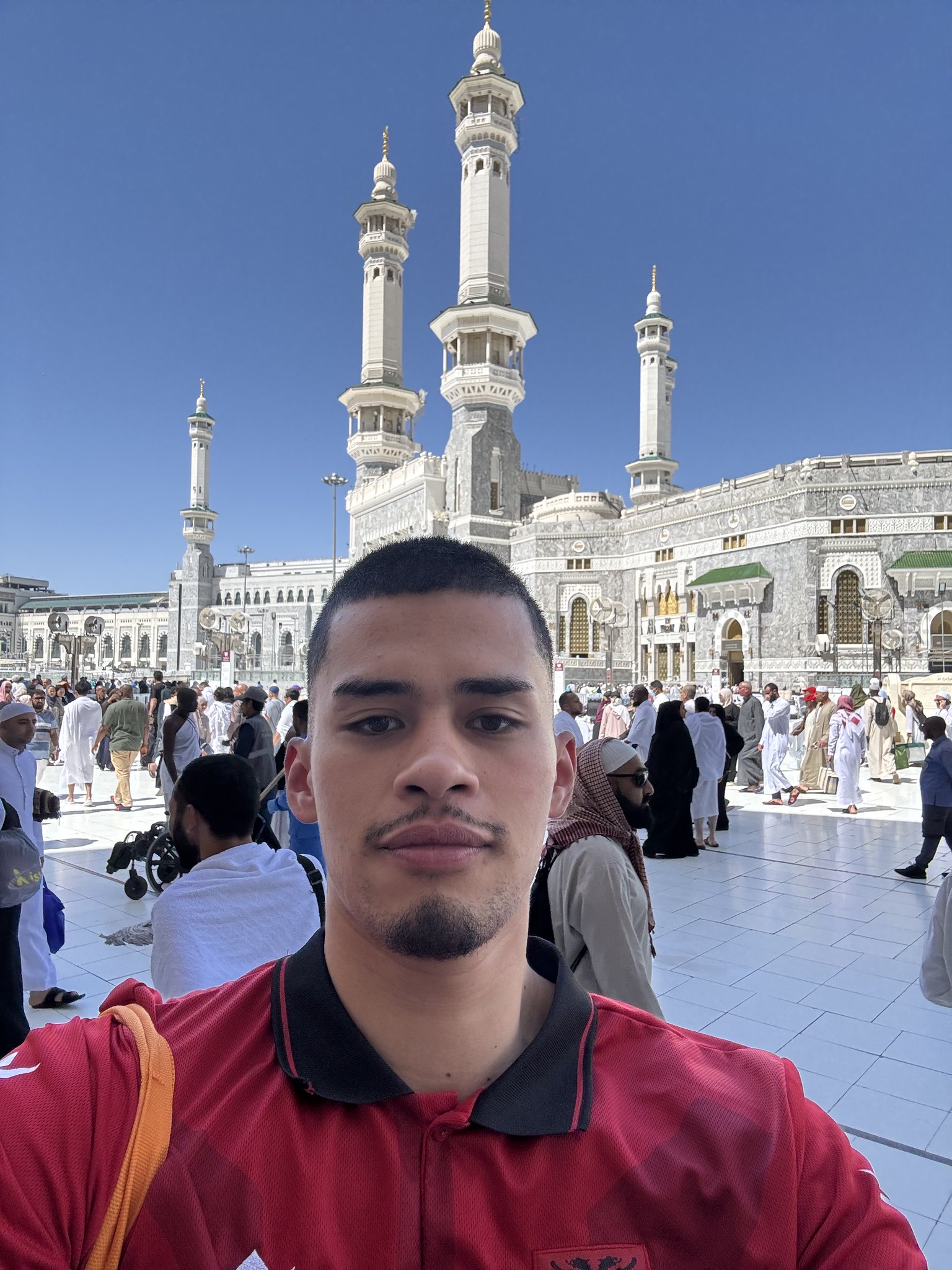 Image in @sneako's post: Eid Mubarak to everyone worldwide 🌎 https://t.co/vgJMSgKpbq