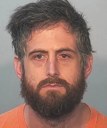 Image in @IfindRetards's post: Definitely the Retard of the day 🥇
This retard cut off his own genitals with a kitchen knife in h…