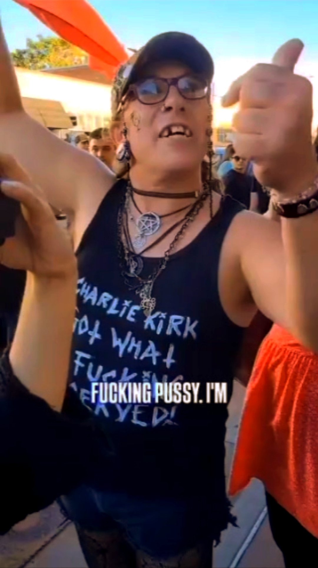 Image in @IfindRetards's post: What a fucking degenerate retard.
Every red flag in one image https://t.co/Vd2puy9jMH