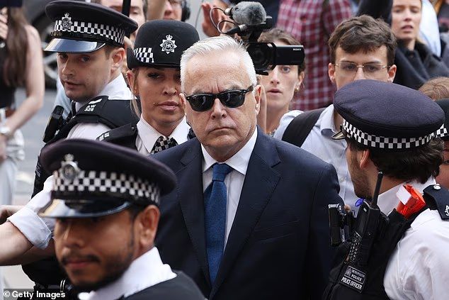 Image in @MarioNawfal's post: 🇬🇧 Convicted sex offender Huw Edwards wants his old life back, and he's plotting a comeback to get …