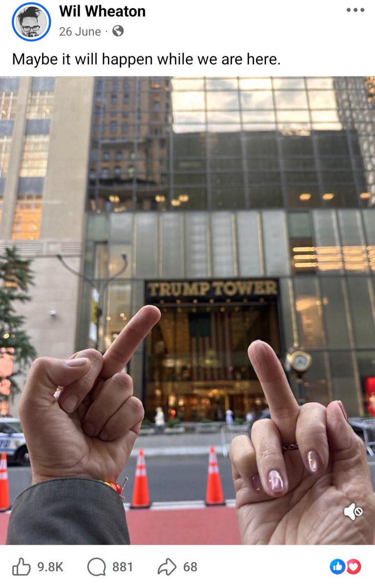 Image in @IfindRetards's post: Hollywood actor Wil Wheaton joins the retard club with this show of bravery.
They really think th…