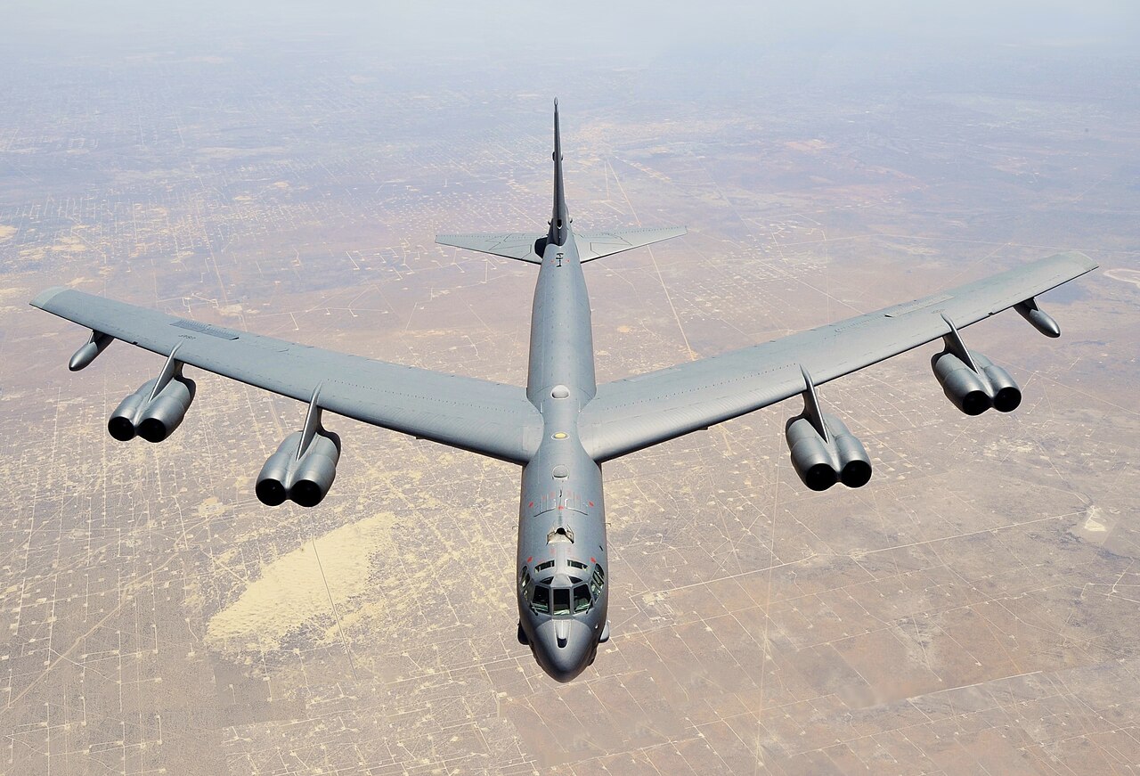 Image in @MarioNawfal's post: Correction:
The image above is a B-1B Lancer.
This is a B-52 👇 https://t.co/QIiu5LDYrg