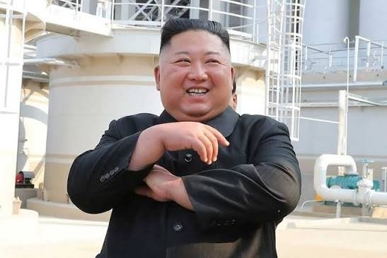 Image in @MarioNawfal's post: 🇰🇵🇯🇵 North Korea fired MULTIPLE BALLISTIC MISSILES, triggering an emergency alert from Japan.
Sout…