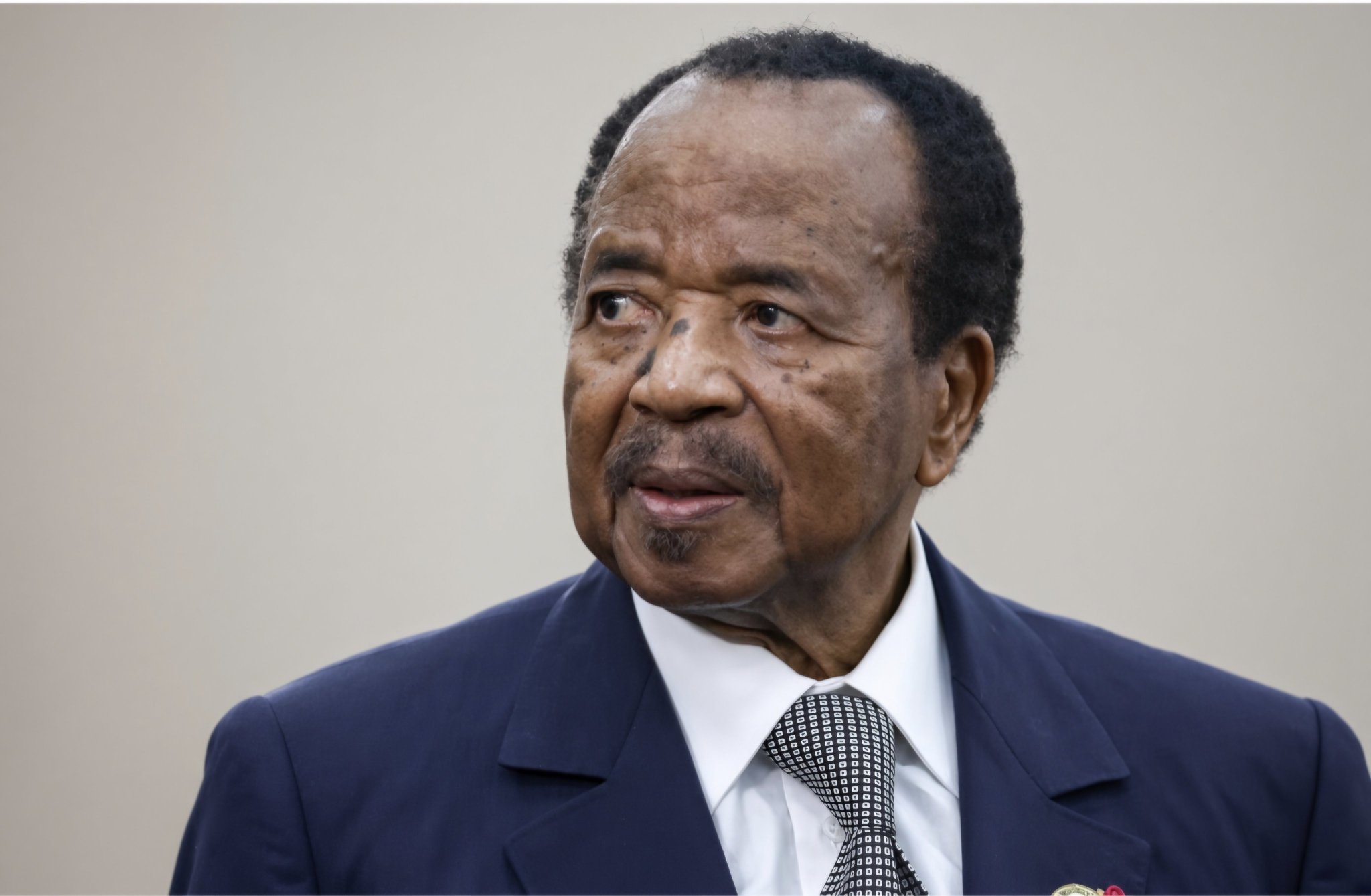 Image in @MarioNawfal's post: 🇨🇲🇨🇭 PART-TIME PRESIDENT RETURNS FOR QUICK VISIT:
LOOK, being a president is hard… especially when…