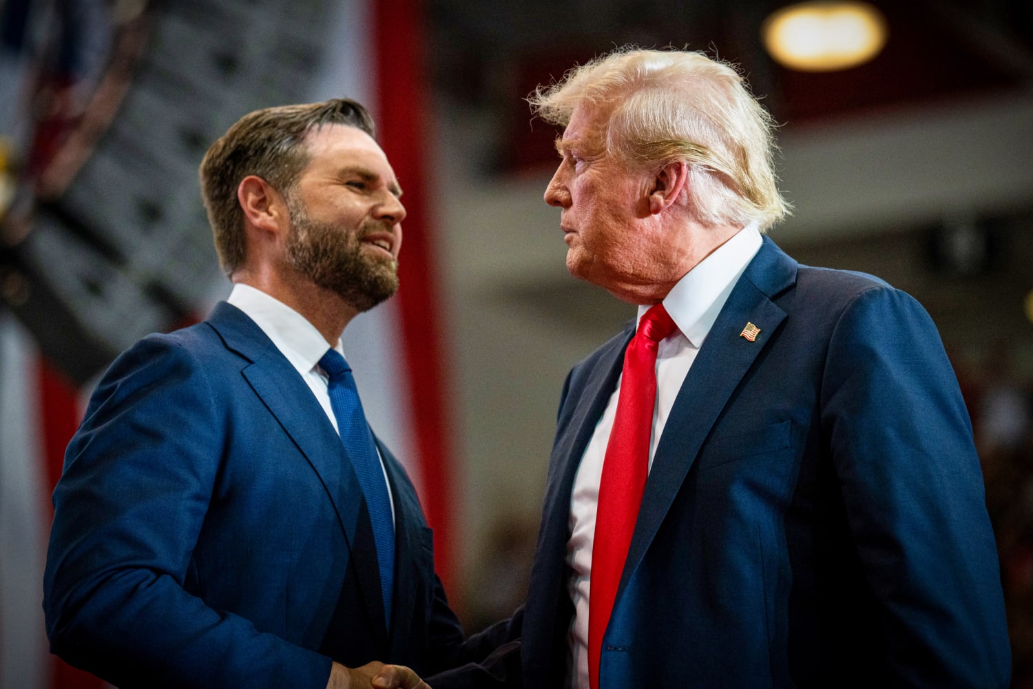 Image in @MarioNawfal's post: 🚨🇺🇸 Trump and JD Vance will make an "ANNOUNCEMENT" from the Oval Office at 1:30 PM.
Any ideas what…