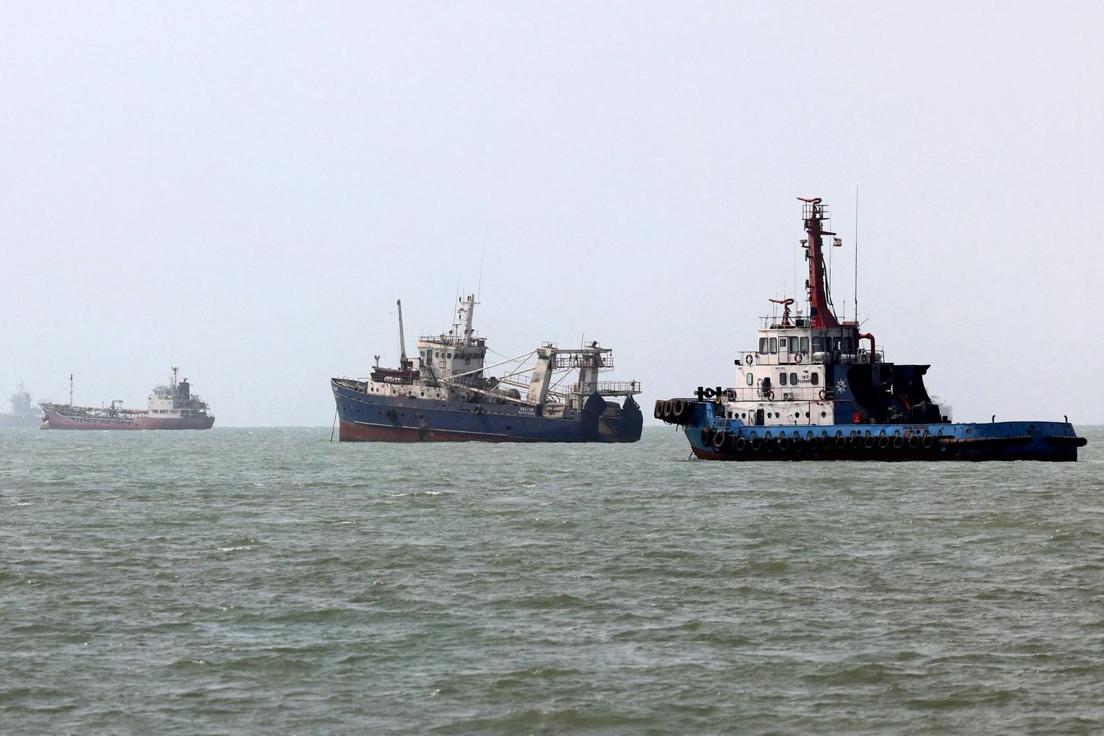 Image in @MarioNawfal's post: 🚨🇮🇷 Iran says seven vessels have been STRUCK and threatens more to come
Four ships involved in oil…