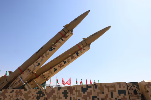 Image in @MarioNawfal's post: 🇮🇷🇺🇸 Iran told mediators that if the US strikes again it will try to sink American warships, kill t…
