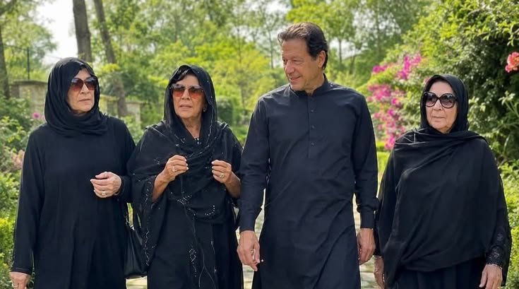Image in @Preeshy804's reply: @MarioNawfal Free Imran Khan and his sisters
#FreeImranKhanAndFamily https://t.co/Mx3wxZ4IHF