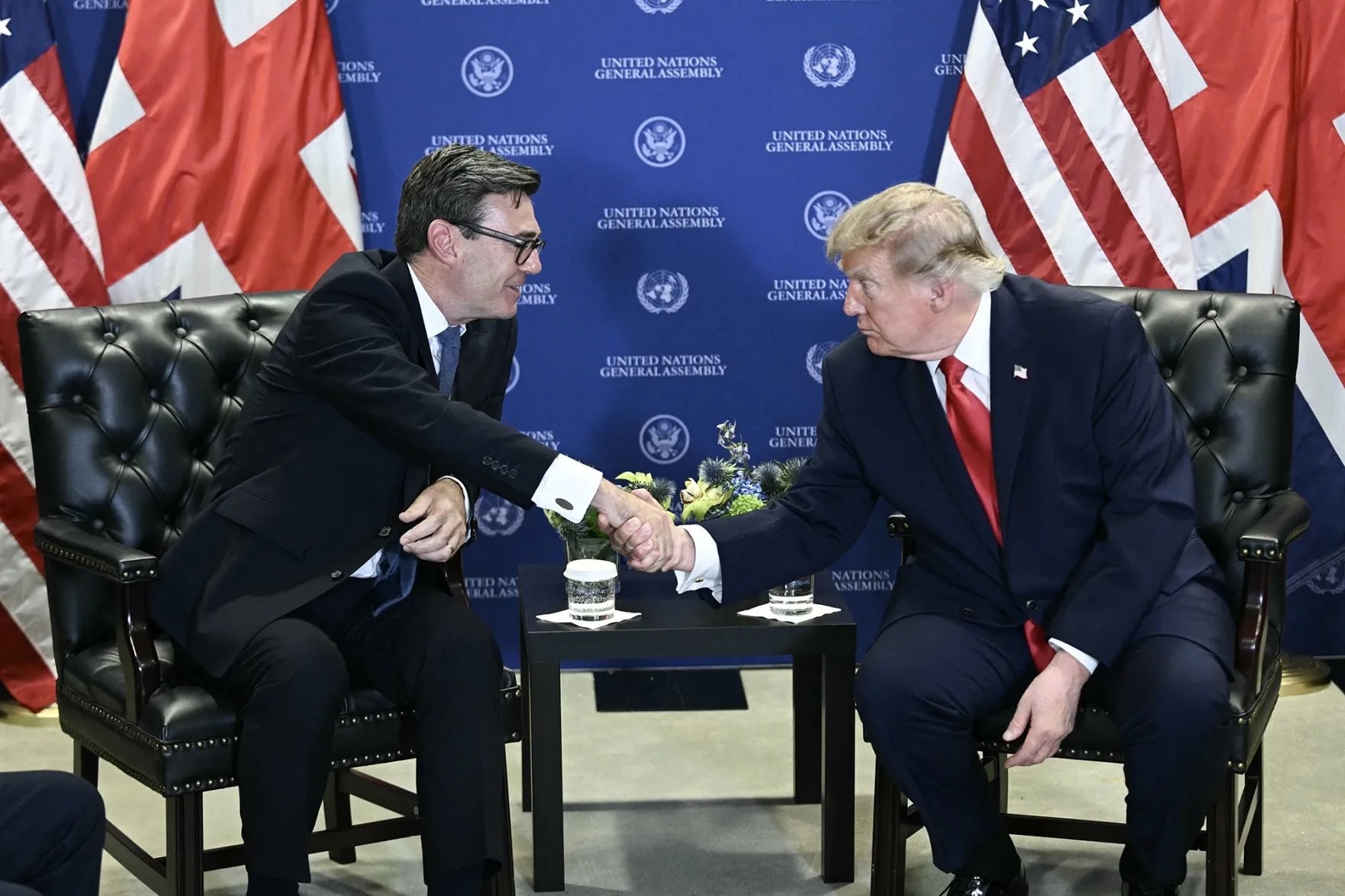 Image in @MarioNawfal's post: 🇺🇸🇬🇧🇮🇷 Trump and Britain's PM just spoke as London grows increasingly worried about ANOTHER U.S. AT…