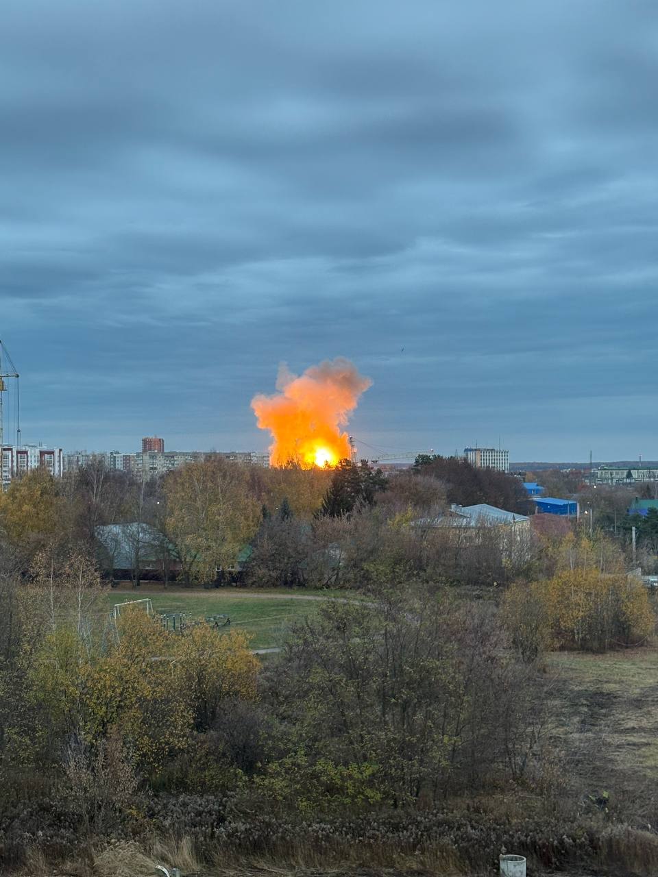 Image in @MarioNawfal's post: 🇷🇺 Ukraine strike hits key Russian military electronics plant in Oryol
A barrage of fire smashed i…