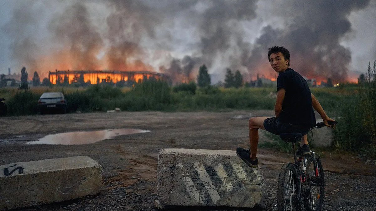 Image in @MarioNawfal's post: 🇺🇦 Russian strikes CHOKE Ukraine’s economy
Ukraine’s GDP fell 2.4% year-on-year in September, deep…