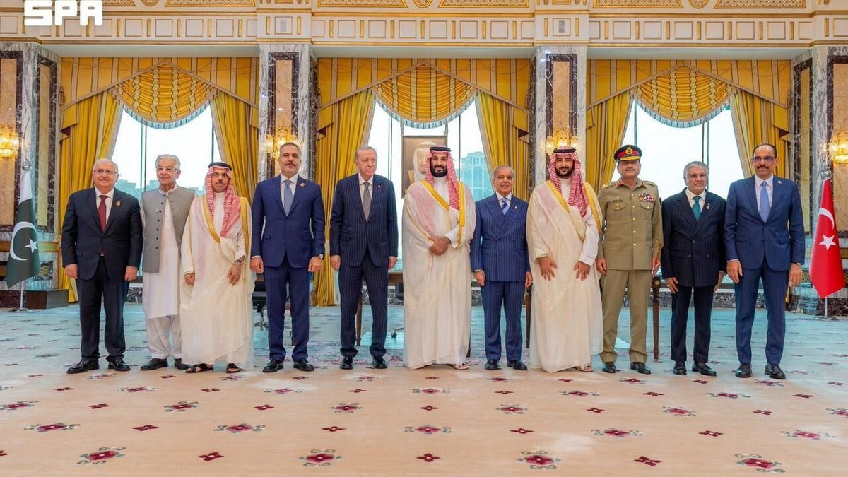 Image in @MarioNawfal's post: 🇸🇦🇹🇷🇵🇰🇮🇷 Saudi Arabia, Turkey and Pakistan are taking their new defense pact straight to Tehran.
S…