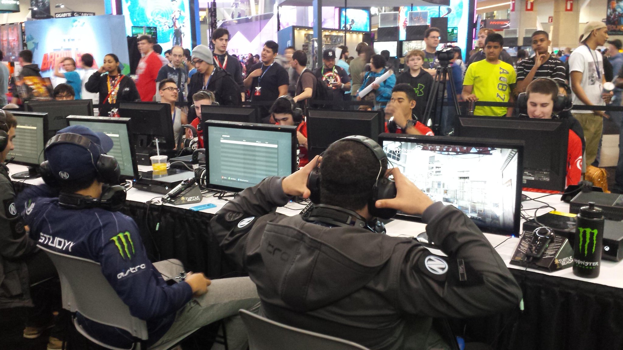Image in @sneako's post: FaZe vs Envyus http://t.co/bnkRwPNOEh