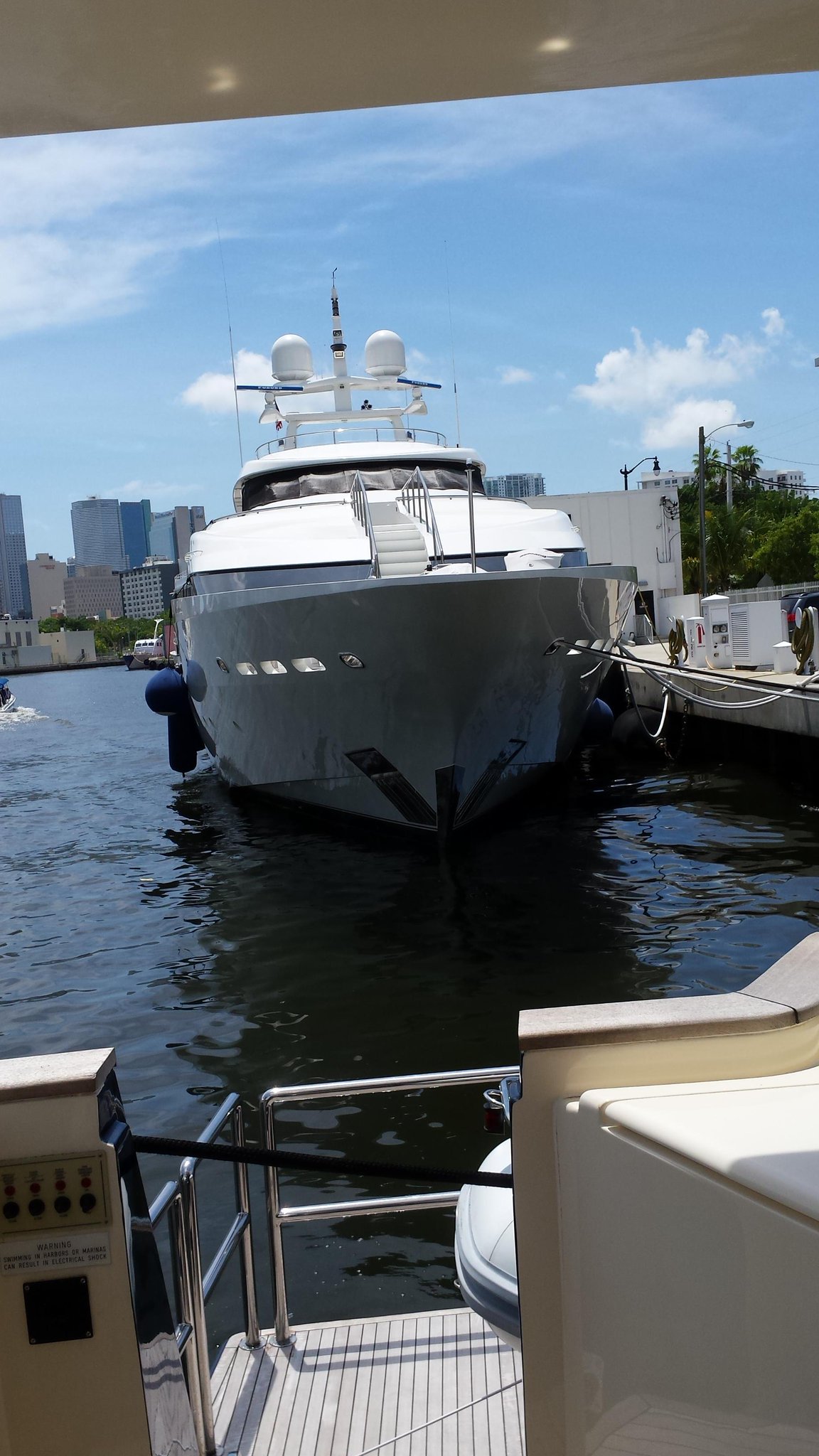 Image in @sneako's post: This is Jerry Seinfeld's yacht everybody http://t.co/iSkrDjRP2B