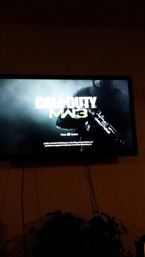 Image in @sneako's post: Playing mw3 for the first ever time http://t.co/NNWhswQ0UL